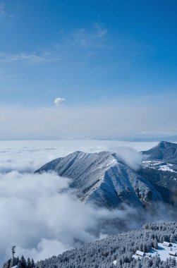 Güzel kış manzarasının havadan görünüşü