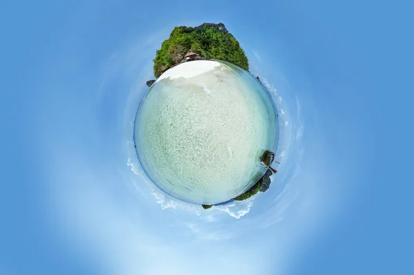 트로픽 해변의 작은 행성 파노라마 — 스톡 사진