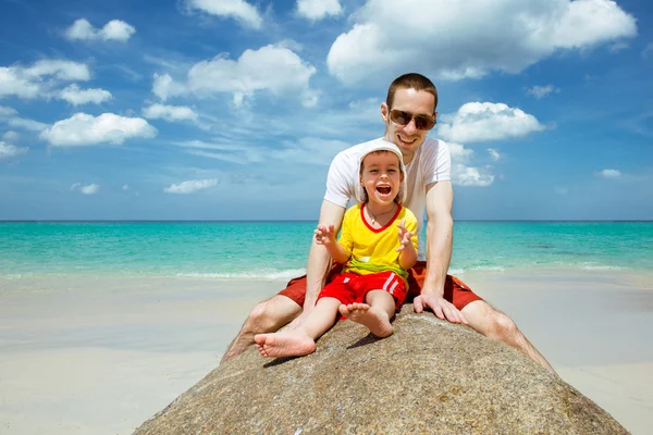 Familia feliz padre e hijo — Foto de Stock