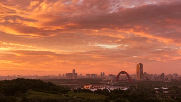 Cidade de Moscou contra o pôr do sol — Vídeo de Stock