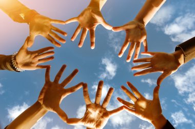Friendsship takım kavramı daire içinde daha fazla el ile