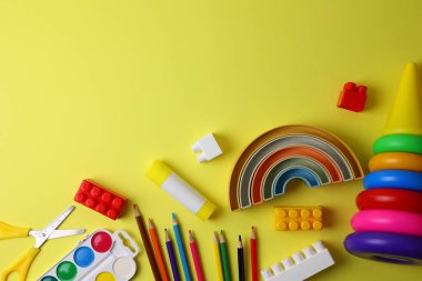 Renkli Eğitim Oyuncakları Üst Görünüm Düzenleme Tahta Yığınlar, Gökkuşağı Yığını, Çok Renkli