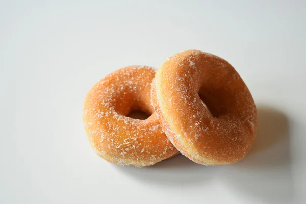 Lezzetli bir poğaça ile pudra şekeri 