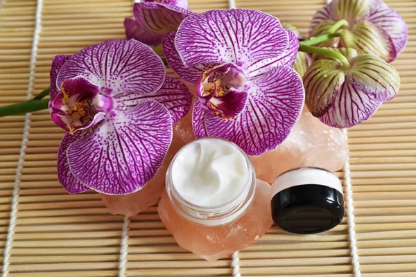 Spa concept with orchid flower — Stock Photo, Image