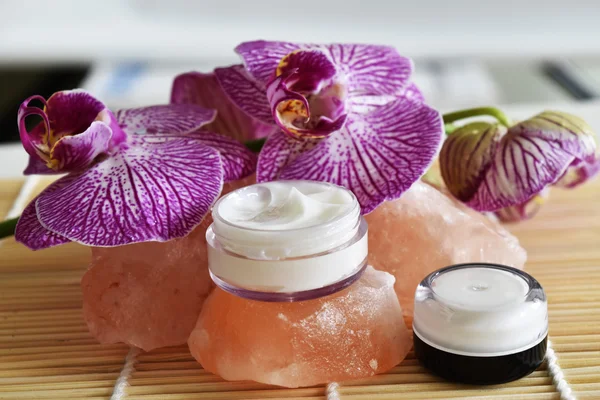 Spa concept with orchid flower — Stock Photo, Image