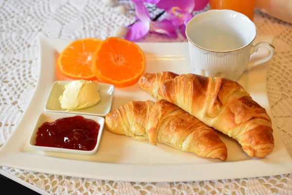 Breakfast with croissants, jam and butter. — Stock Photo, Image