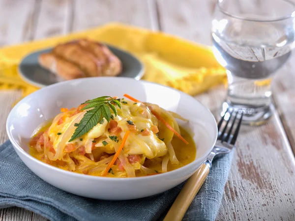 Cauche de queso, tipik bir Perulu peynir ve soğan çorbası