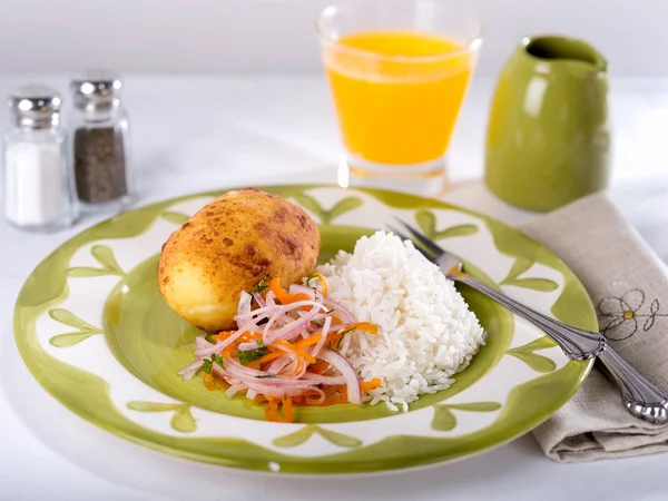 Baba Rellena, doldurma, et tipik bir Perulu çanak ile dolması kızarmış patates