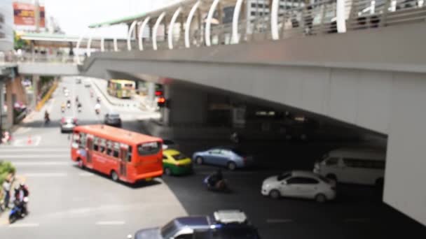 Tráfico por carretera en Bangkok, Tailandia . — Vídeo de stock