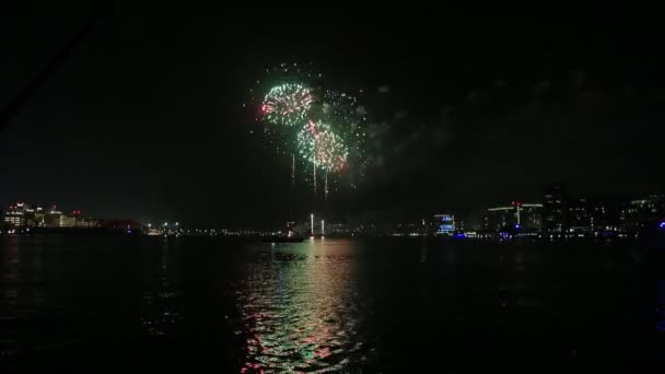 Spectacular fireworks lighting up the sky in Yas Marina in Abu Dhabi, UAE for Eid celebration — Stock Video