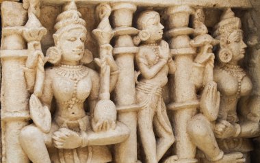 Taş duvar heykelleri 