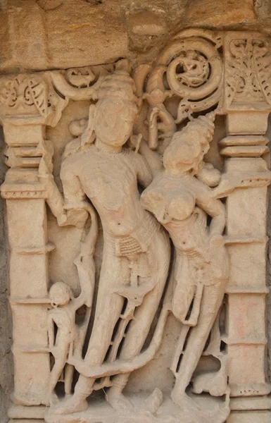 Taş duvar heykelleri 