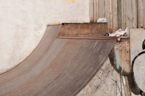 Skate-Boarding-Rampe im Skatepark — Stockfoto