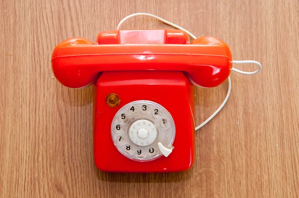 Retro telefon på bordet — Stockfoto