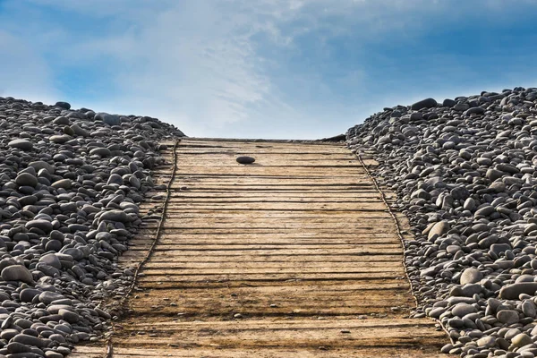 Boardwalk Väg Till Sandstrand Sommaren Med Blå Himmel Stockfoto