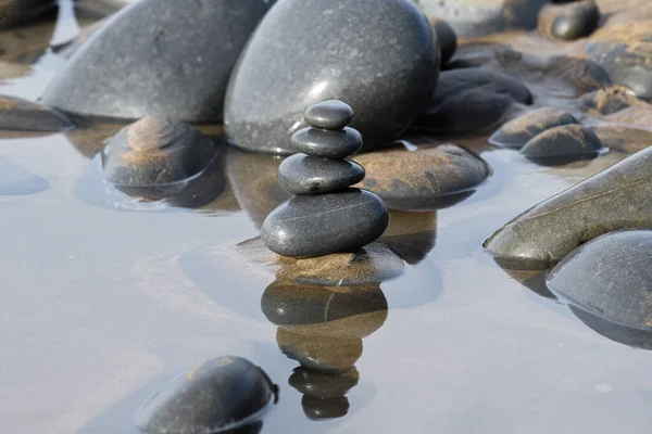 Pebble Stack Beach Stones Represent Balance Wellbeing Mind — Stock Photo, Image