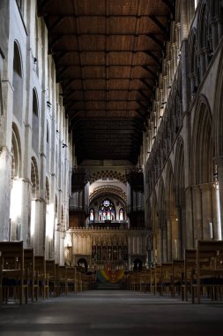 St Albans - İngiltere - 19 Mayıs 2021 - St Albans Katedrali iç mimarisi