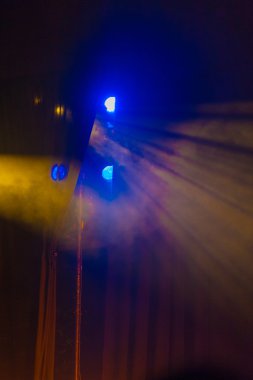 Sahne ışıkları ile sis