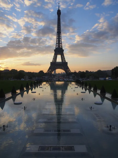 Vue de la tour Eiffel avec le Trocadéro le matin d'automne — Photo