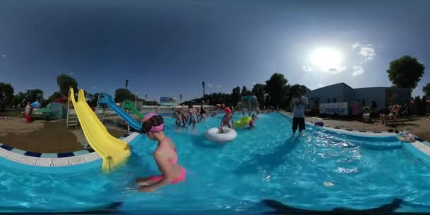 Ополе Польща Липня 2016 360Vr Відео 360 Градусів Діти Розважаються — стокове відео