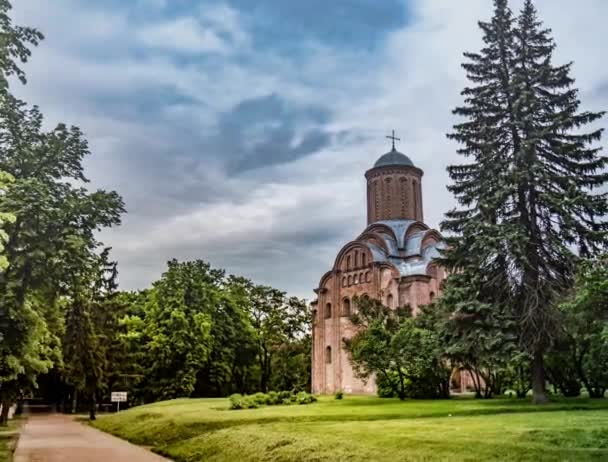 Iglesia Paraskeva en Chernigov — Vídeo de stock