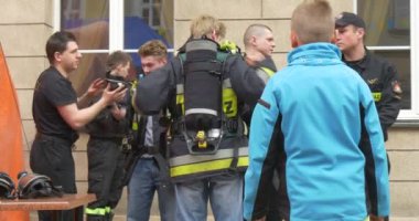 Yangın, çocukların önüne performansını