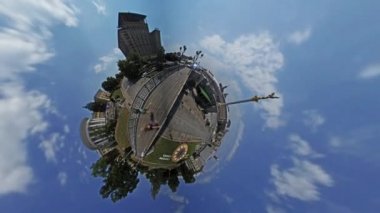 Küçük küçük gezegen 360 derece. Kiev.Maidan.Bridge