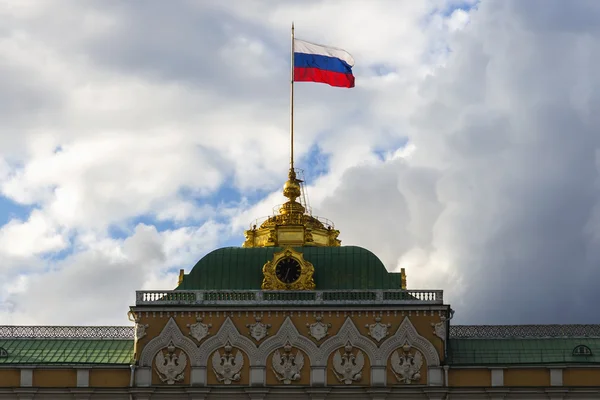 Russin Devlet bayrağı büyük kremlin Sarayı