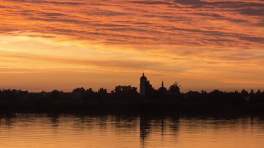 Gölde yaz günbatımı