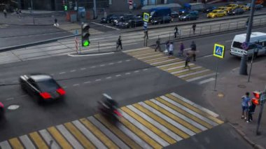 Moskova; Rusya, Temmuz-beşinci-iki bin on altı yıl; çalışma günü, Temmuz-beşinci-iki bin on altı yıl zaman atlamalı akşamları canlı kavşak