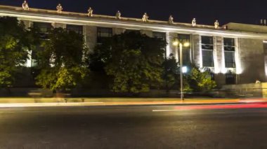 Rusya Devlet Kütüphanesi zaman atlamalı panoramik gece görünümü