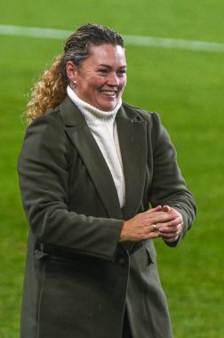 TORONONONONONTO, ONTARIO, CANADA - NOVEMBER 15, 2025: Vancouver Rise FC baş antrenörü Anja Heiner-Mller takımının AFC Toronto 'yu 2-1 yenerek BMO Field Finali' nde Kuzey Süper Ligi 'ni kazanmasını kutluyor...