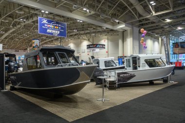 Toronto, ON, Kanada - 20 Ocak 2026: Hewes Craft ve diğer eğlence tekneleri Toronto 'daki bir ticaret fuarında sergilendi.