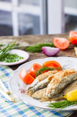 kızarmış balık kokuyor