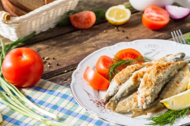 kızarmış balık kokuyor