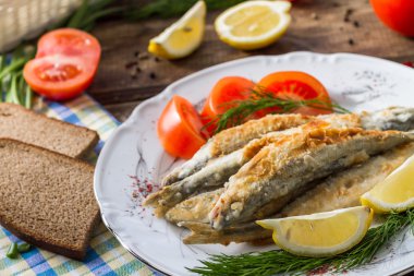 kızarmış balık kokuyor