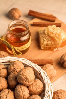 Tatlım, ceviz ve tarçın bakla.