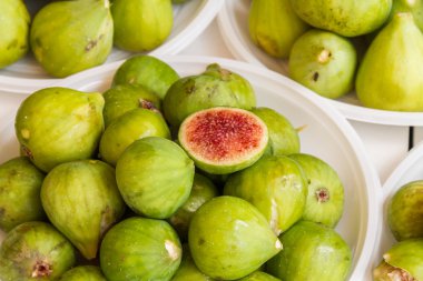 Taze sarı yeşil incir