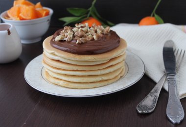 çikolata sır ve fındık ile krep