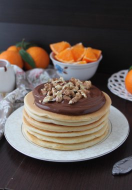 çikolata sır ve fındık ile krep