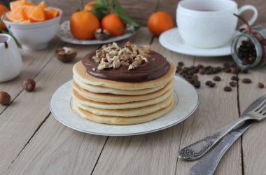 çikolata sır ve fındık ile krep