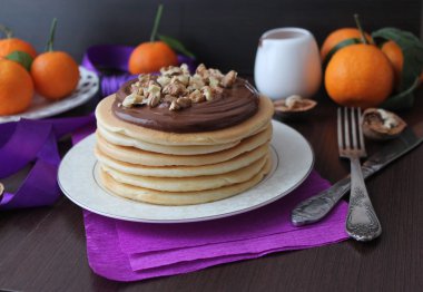 çikolata sır ve fındık ile krep