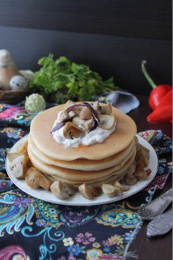 Krep mantar ve ekşi krema