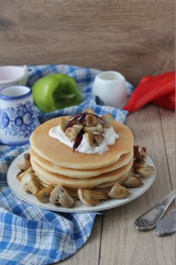 Krep mantar ve ekşi krema