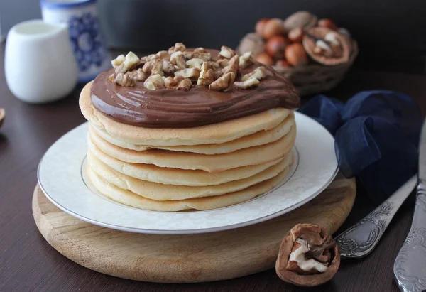 çikolata sır ve fındık ile krep