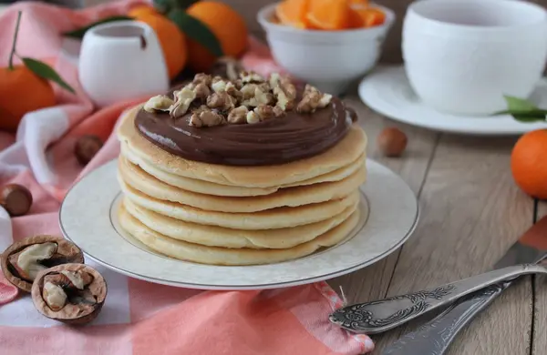 çikolata sır ve fındık ile krep