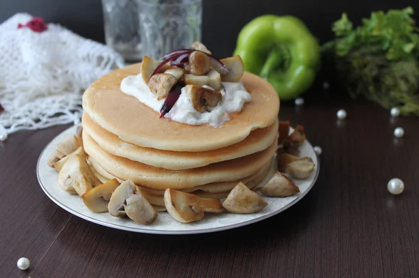 Krep mantar ve ekşi krema