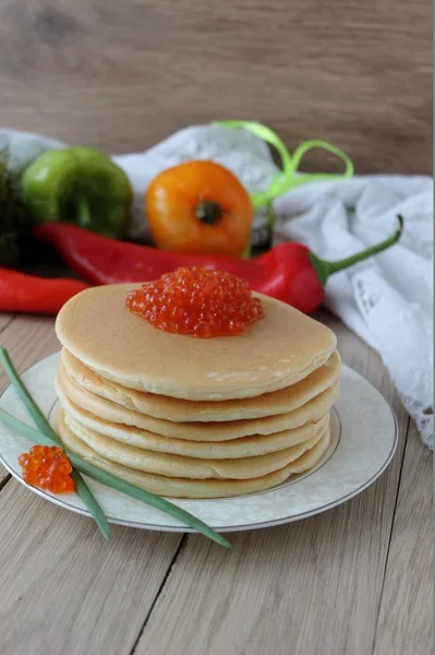 Kırmızı havyarlı gözleme.