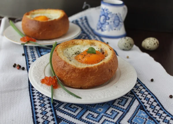 Çörek pişmiş yumurta 