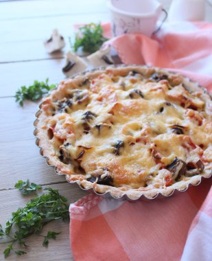 sebze ve peynir ile sebze pie